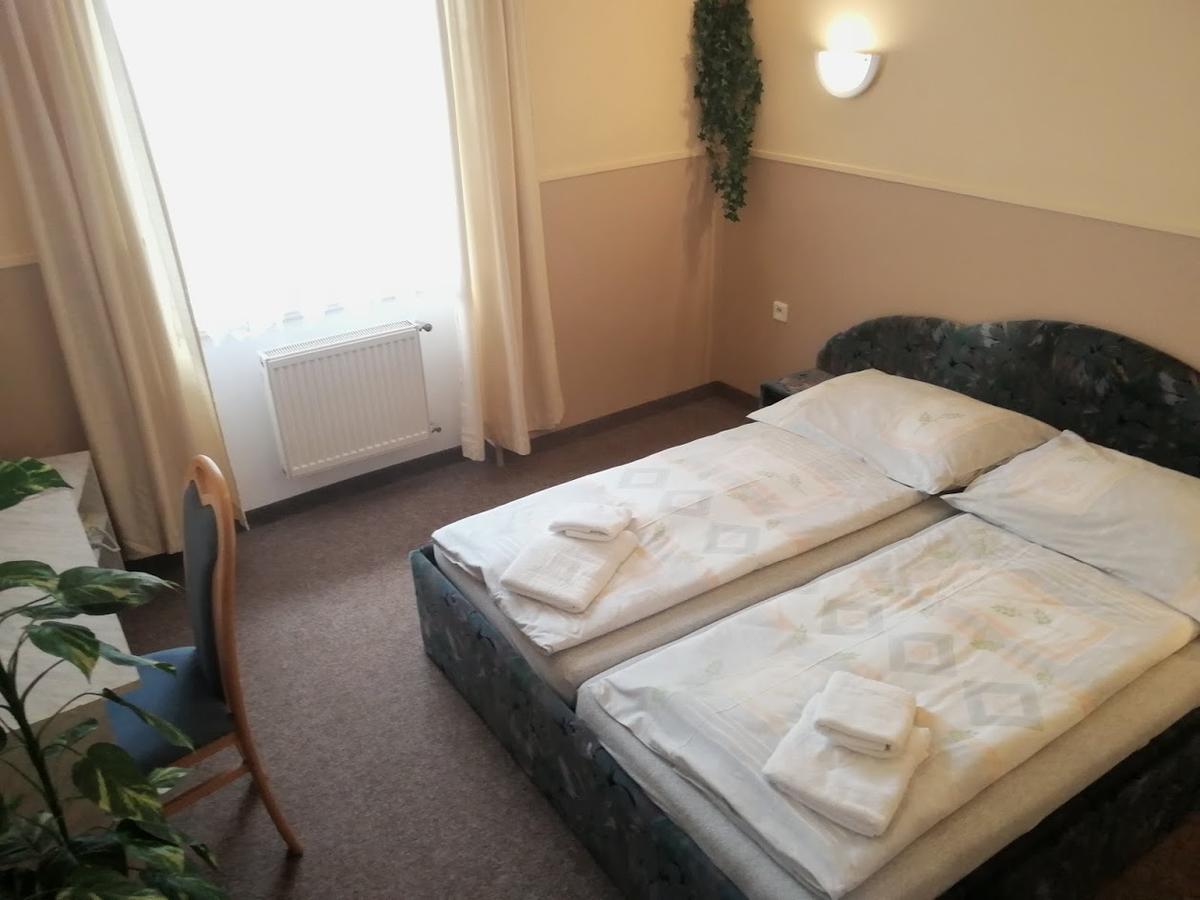 Hotel Wertheim Πράγα Εξωτερικό φωτογραφία